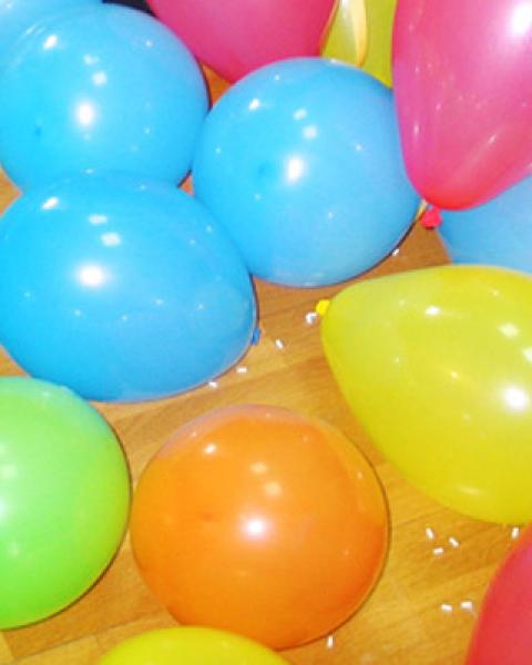 100 ballons 21 cm multicolores