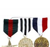 3 Médailles militaire