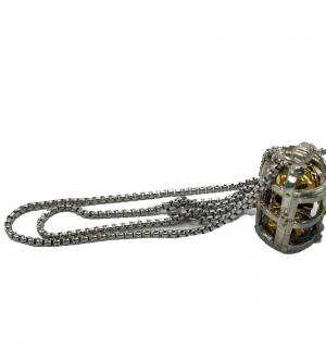 Collier pirate crâne dans cage métal