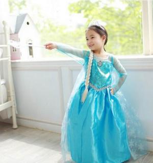 Déguisement enfant Elsa Reine des neiges 4/5 ans luxe chez  à  Montpellier-Lattes, spécialiste du déguisement